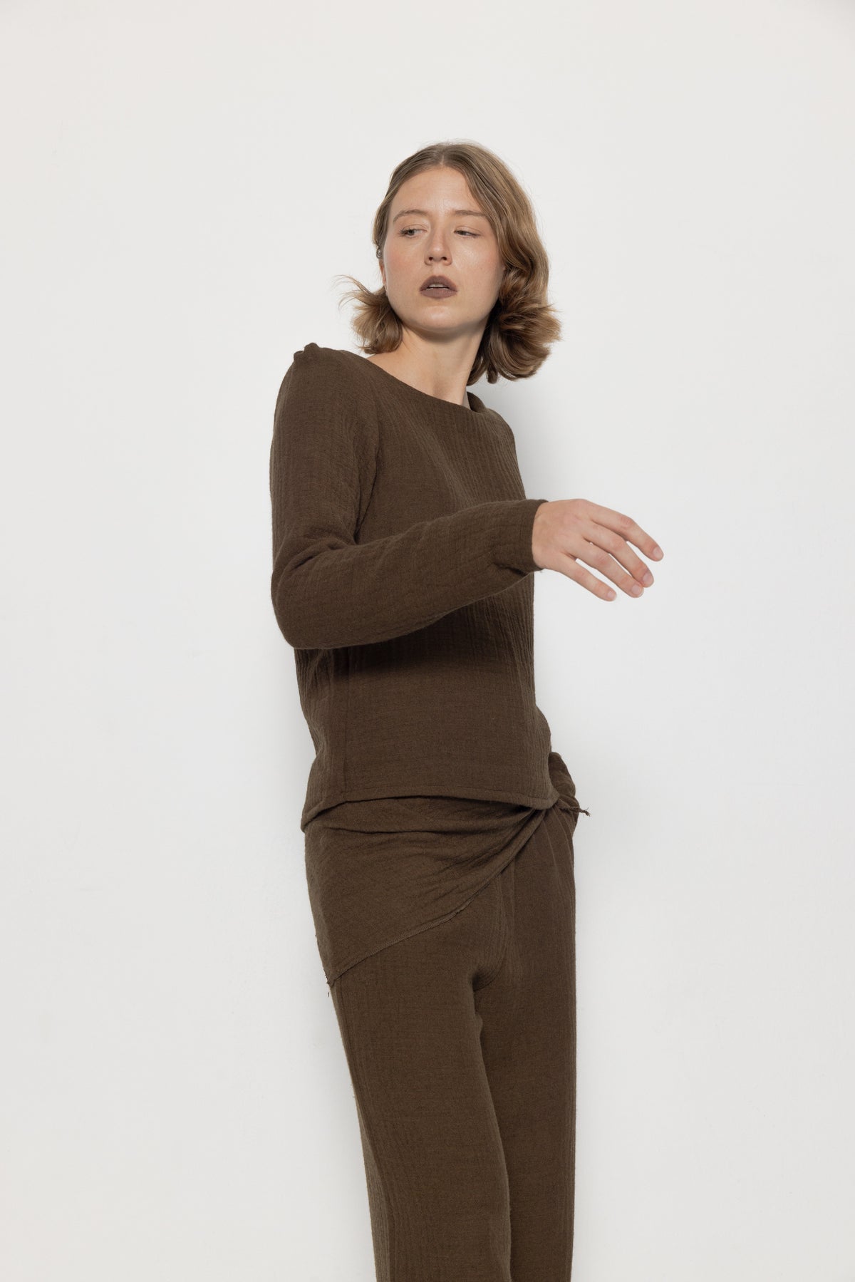 ORIGIN JUMPER BROWN
