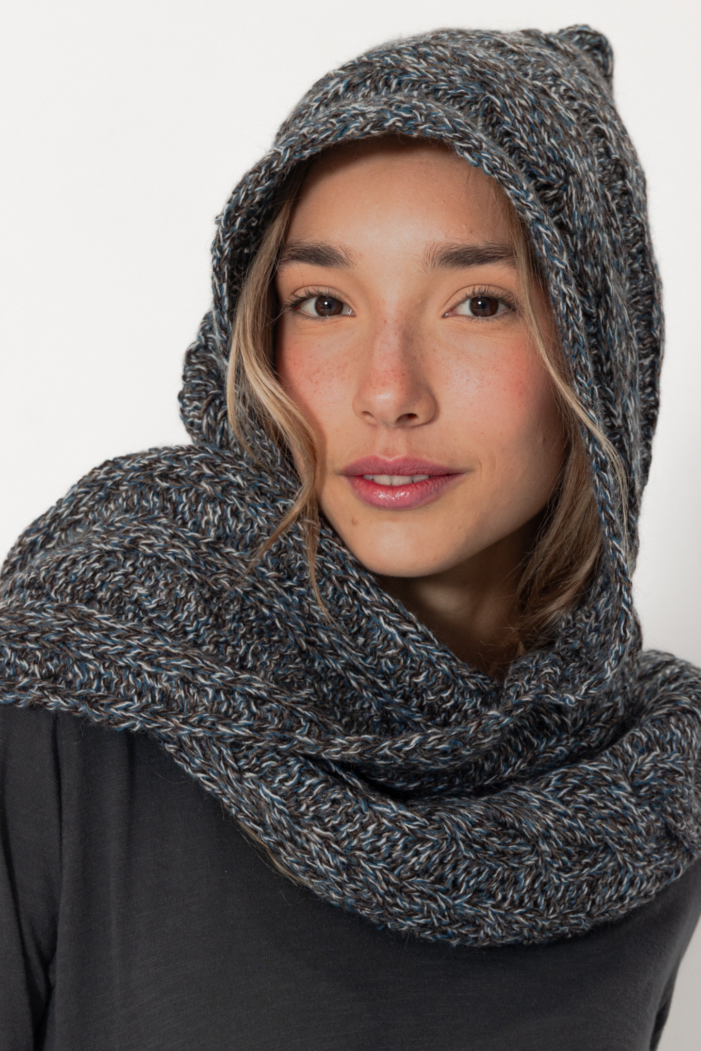 NINA SCARF
