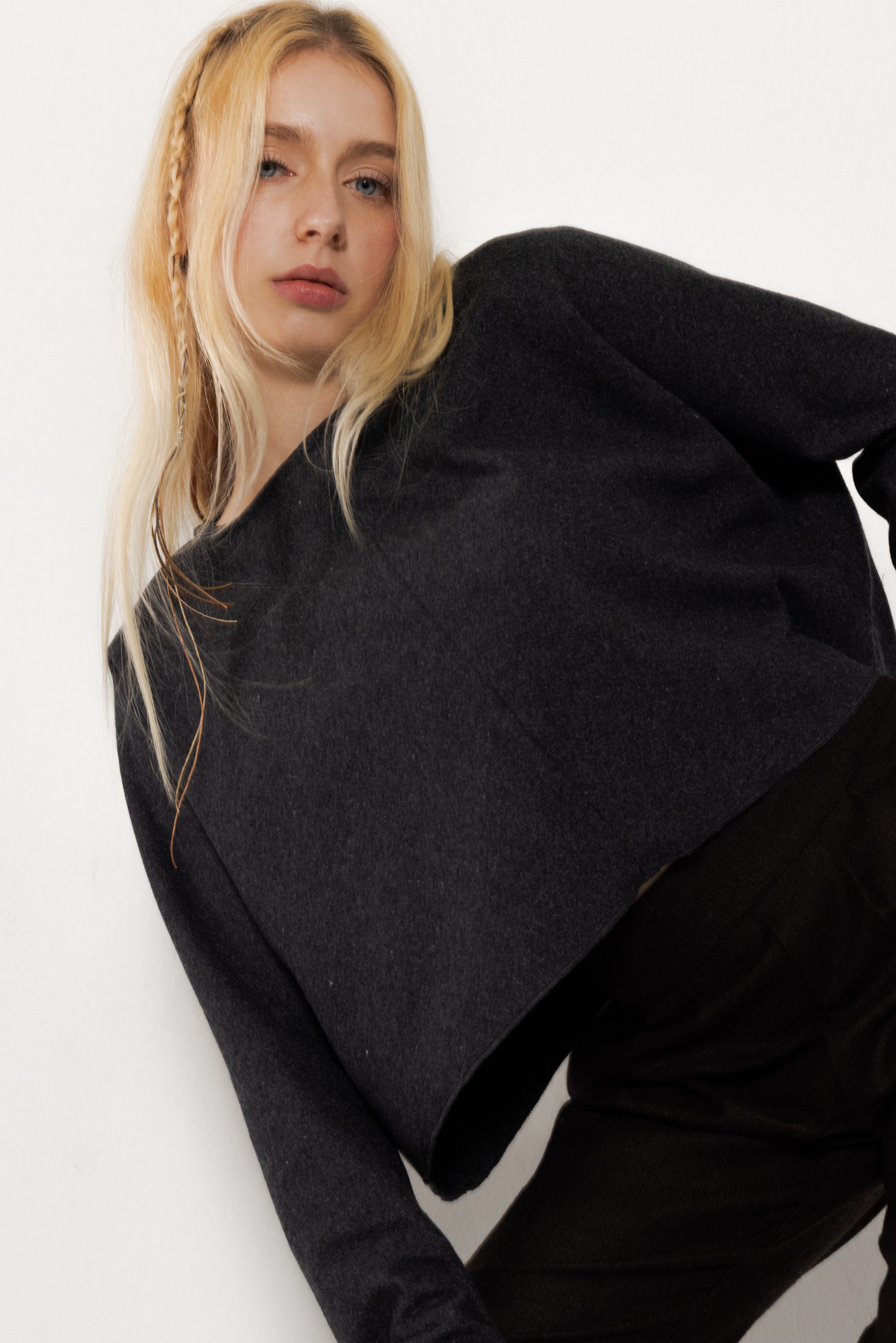 MOTT DARK GREY JUMPER